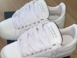 продам кроссовки