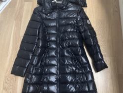 Moncler  152