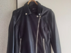 Женская кожаная куртка