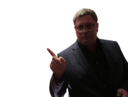 Почему помощь профессионального маклера важна при продаже недвижимости